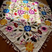 رو میزی طرح خاتون